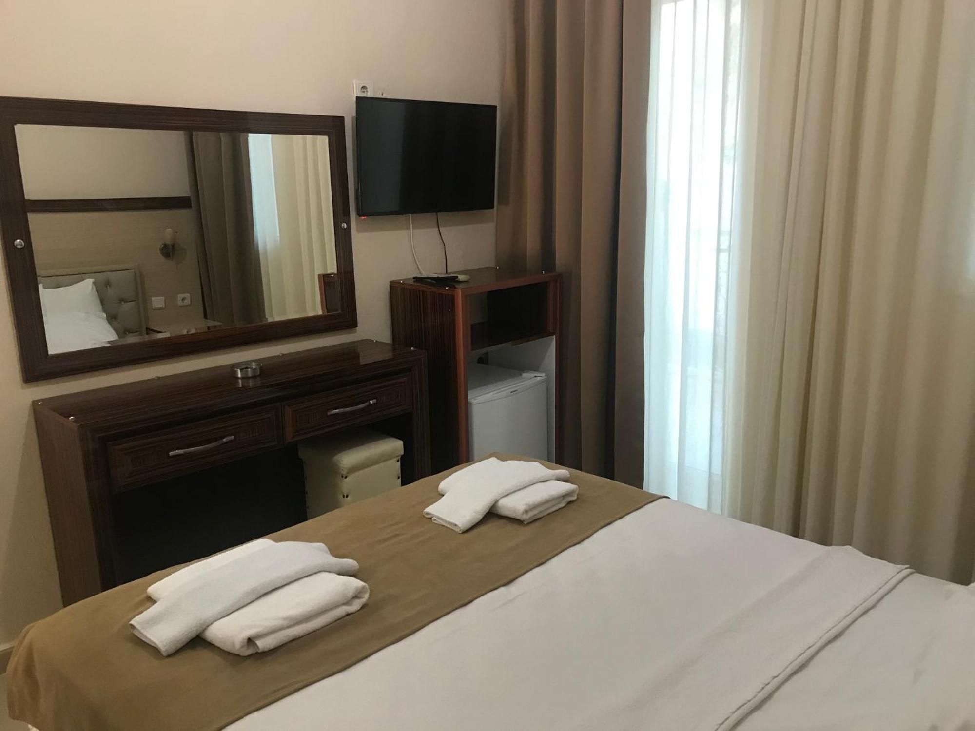 Tuemay Hotel Bitez Quarto foto