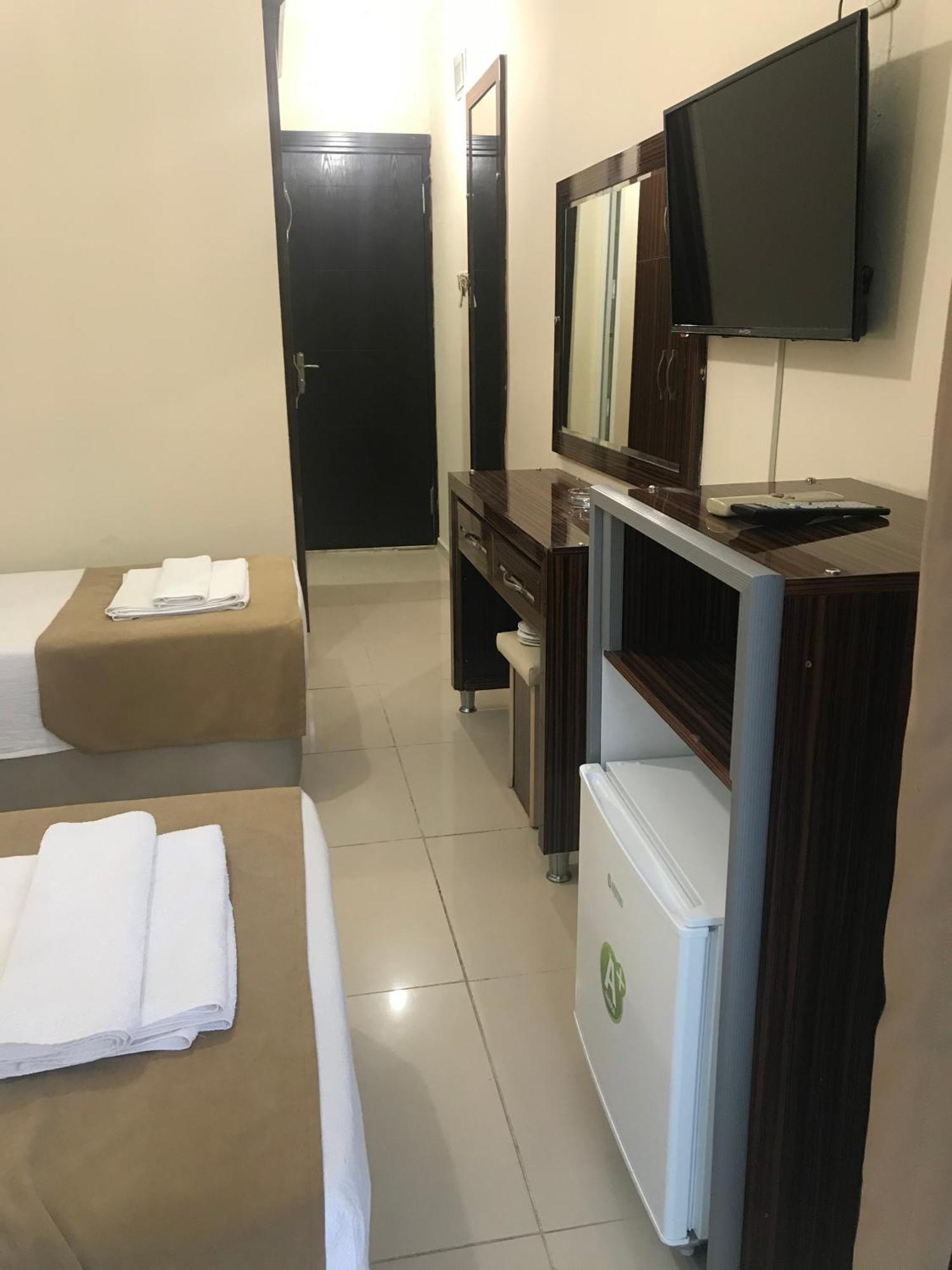 Tuemay Hotel Bitez Quarto foto